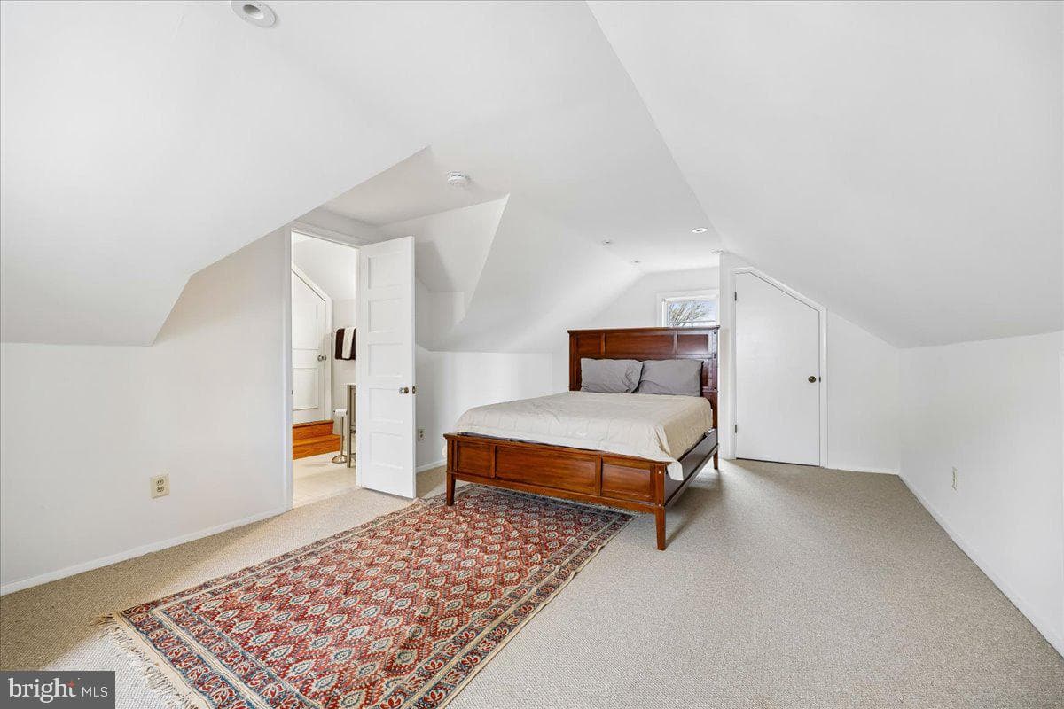 4913 Chevy Chase Boulevard photo 44