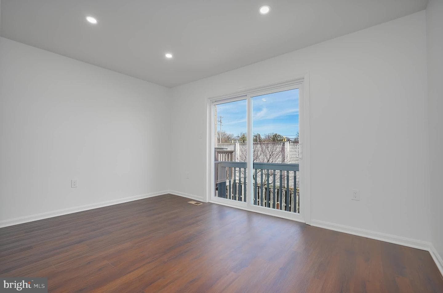 3034 Shepperton Terrace photo 13
