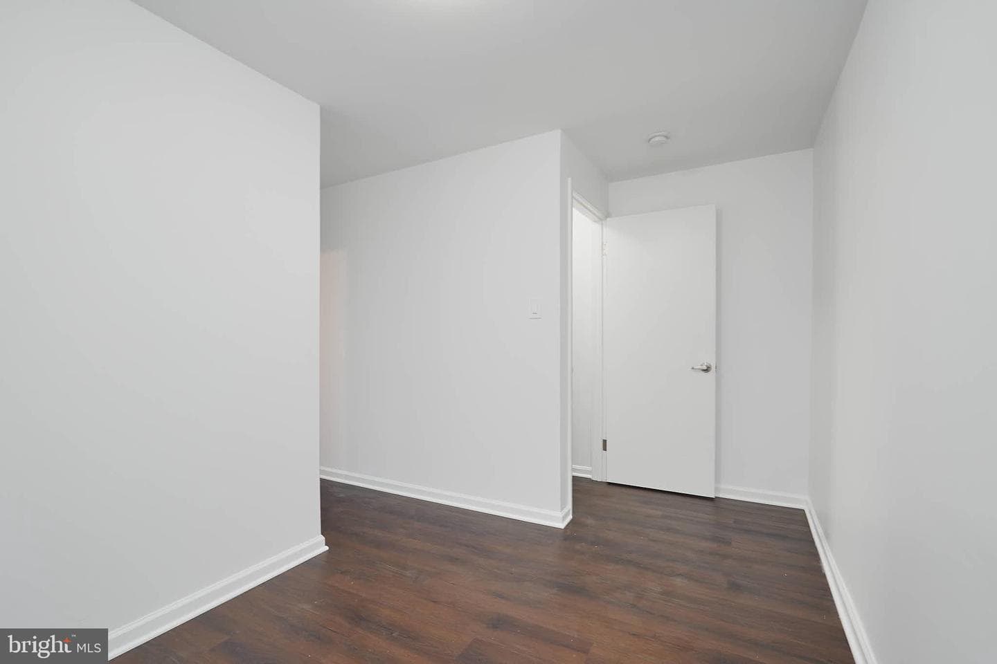 3034 Shepperton Terrace photo 27