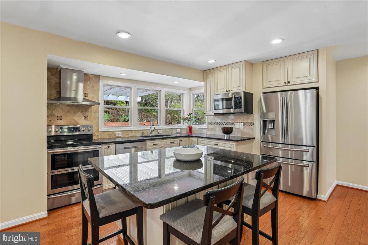 11415 Bedfordshire Avenue photo 13