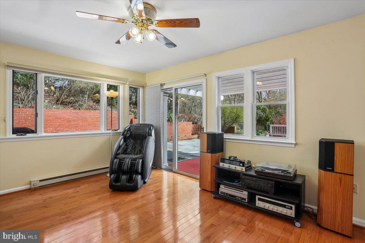 11415 Bedfordshire Avenue photo 15