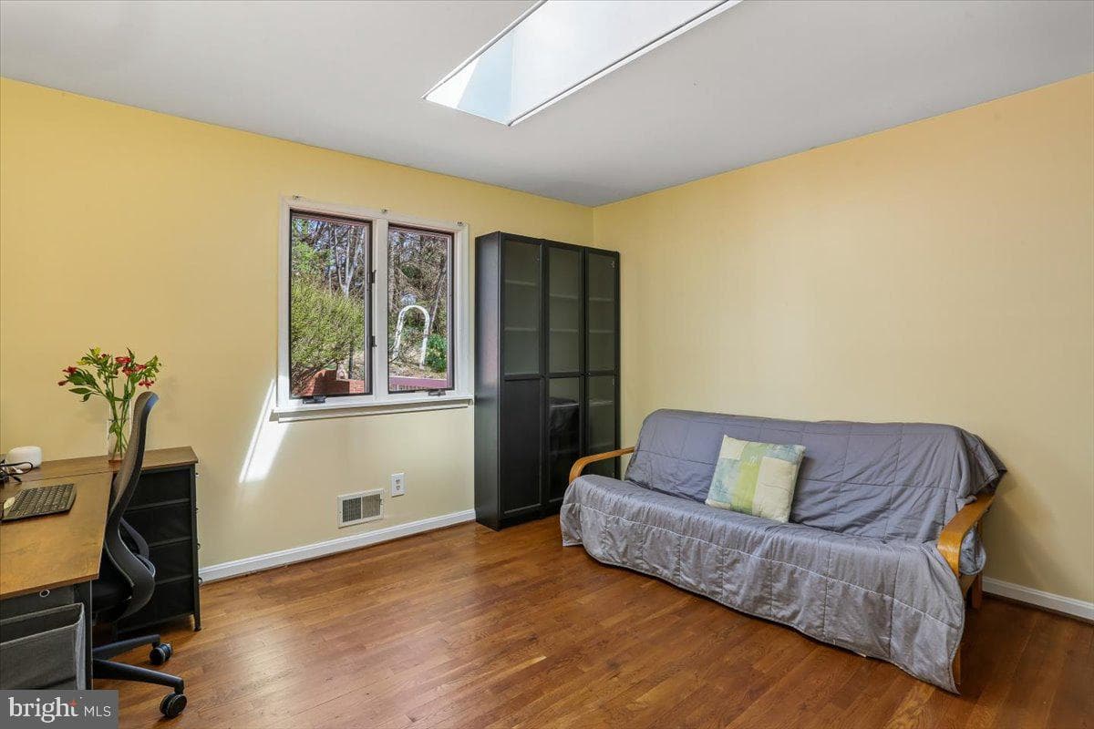 11415 Bedfordshire Avenue photo 21
