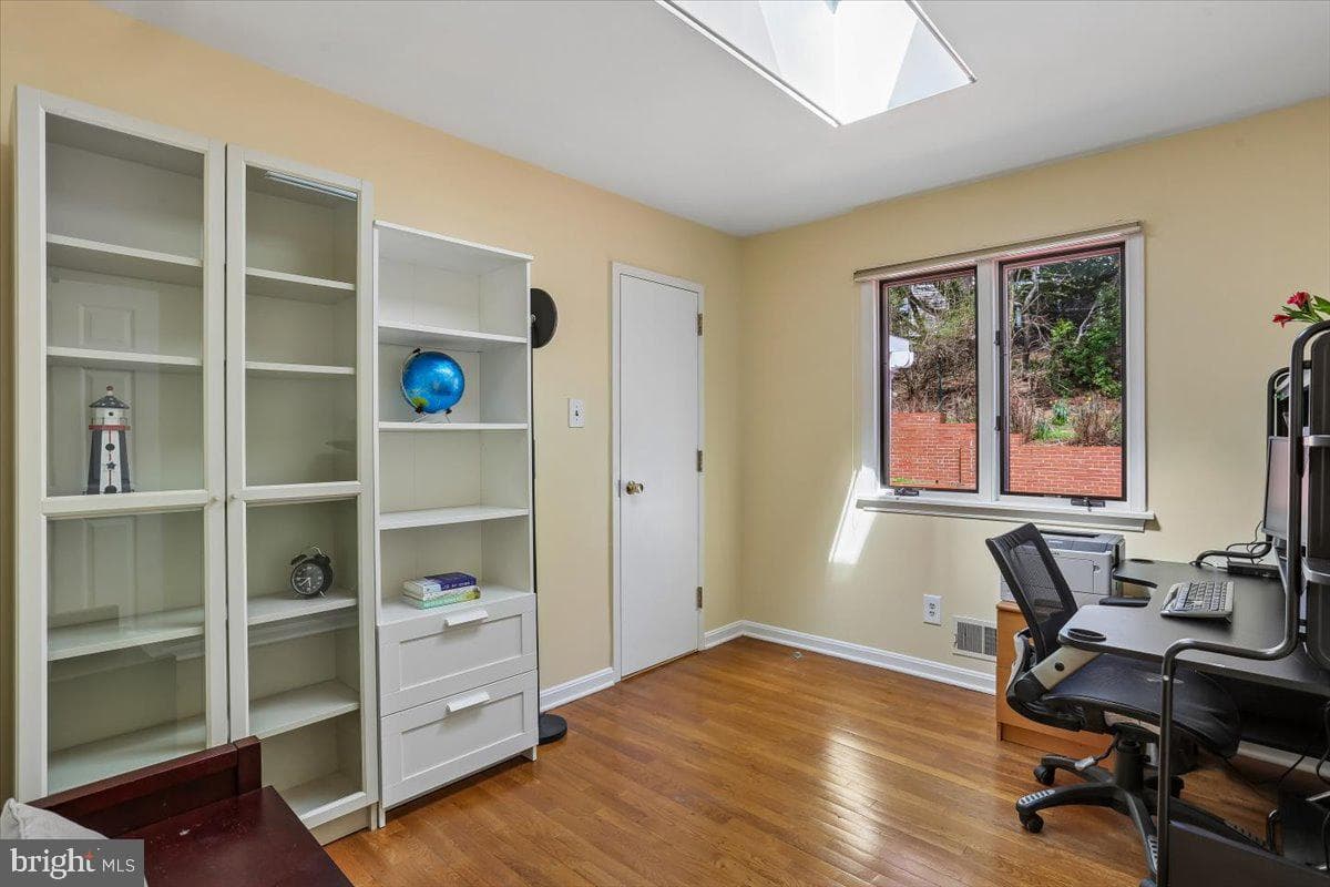 11415 Bedfordshire Avenue photo 23
