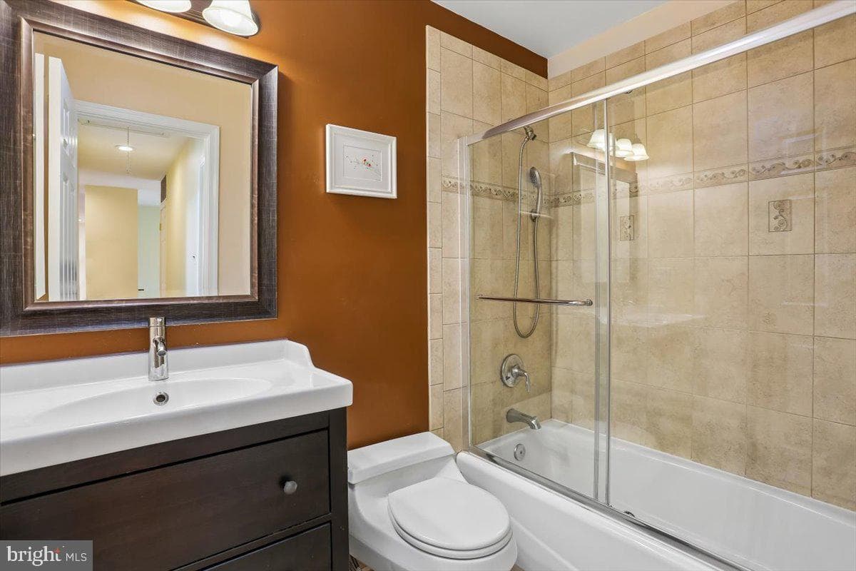 11415 Bedfordshire Avenue photo 24