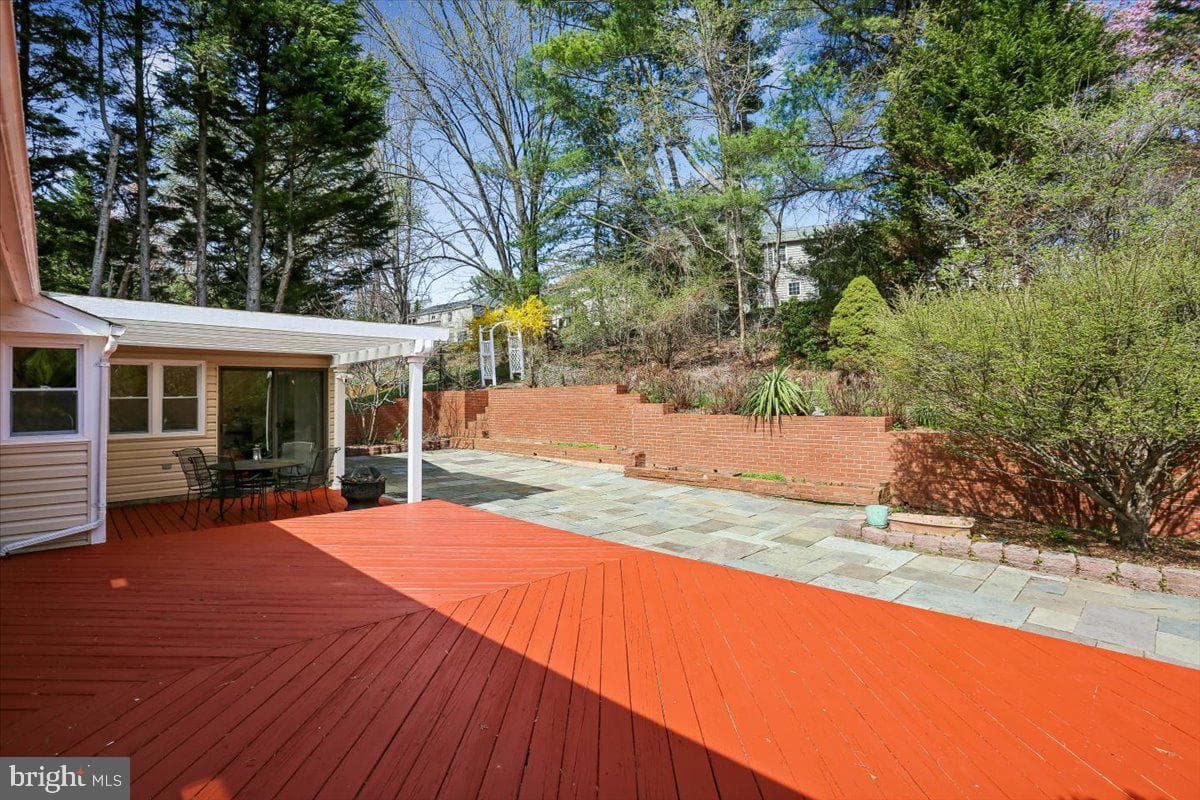 11415 Bedfordshire Avenue photo 27