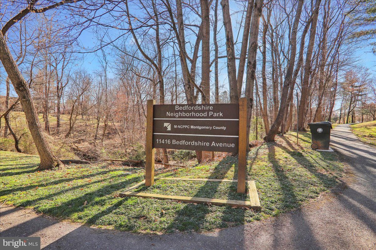 11415 Bedfordshire Avenue photo 42