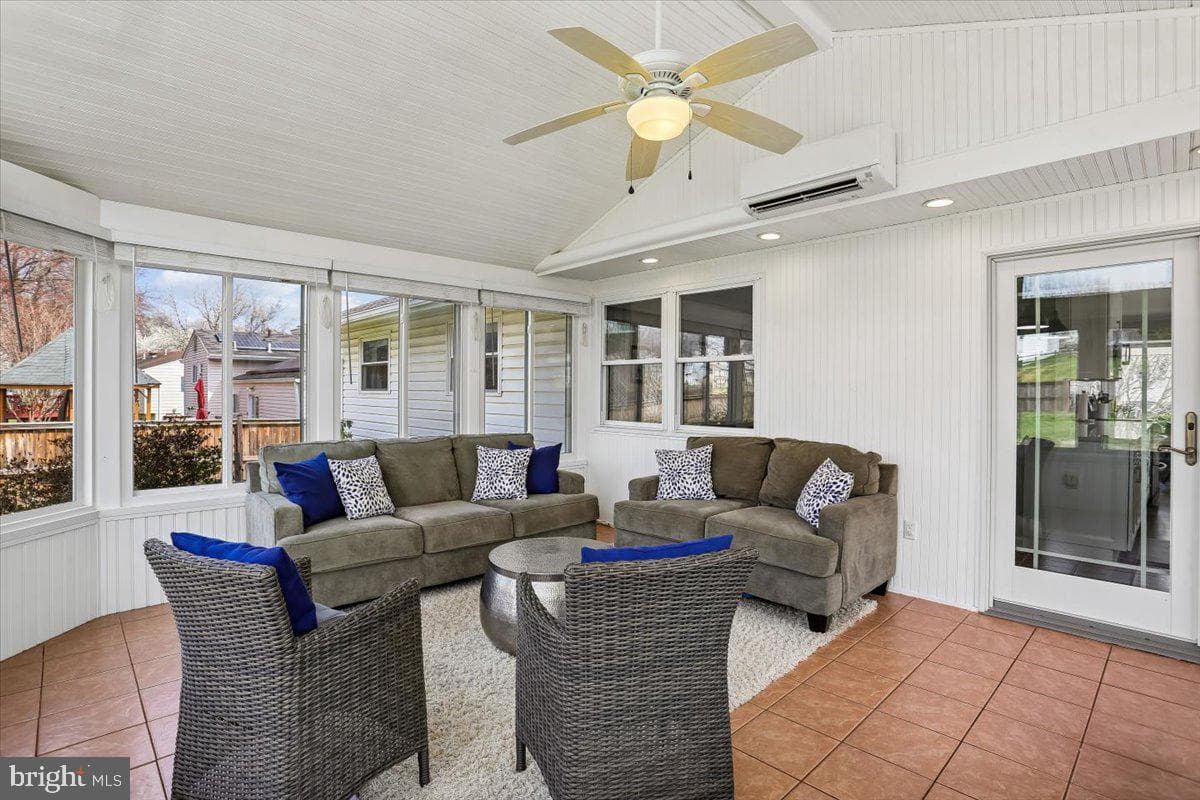 24328 Flamingo Terrace photo 15