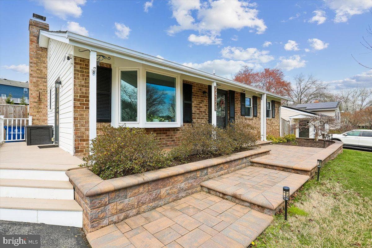 24328 Flamingo Terrace photo 2