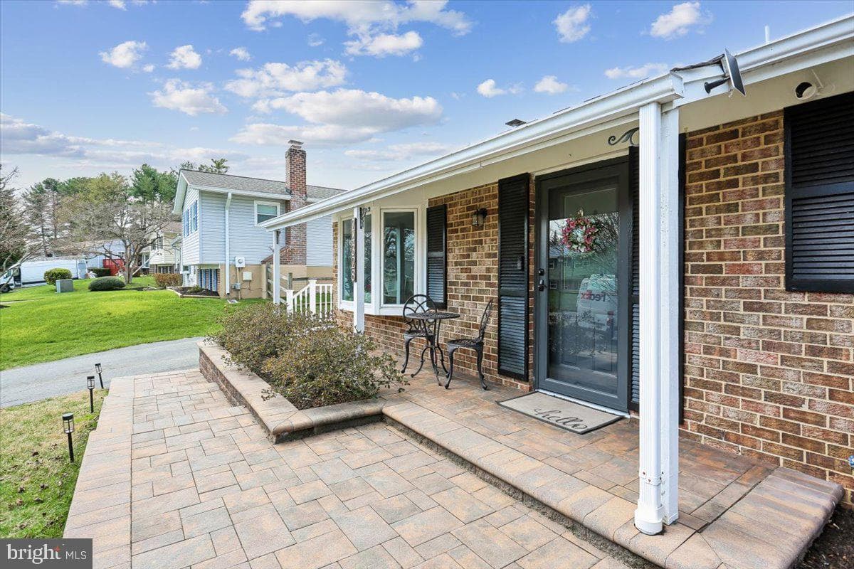 24328 Flamingo Terrace photo 4