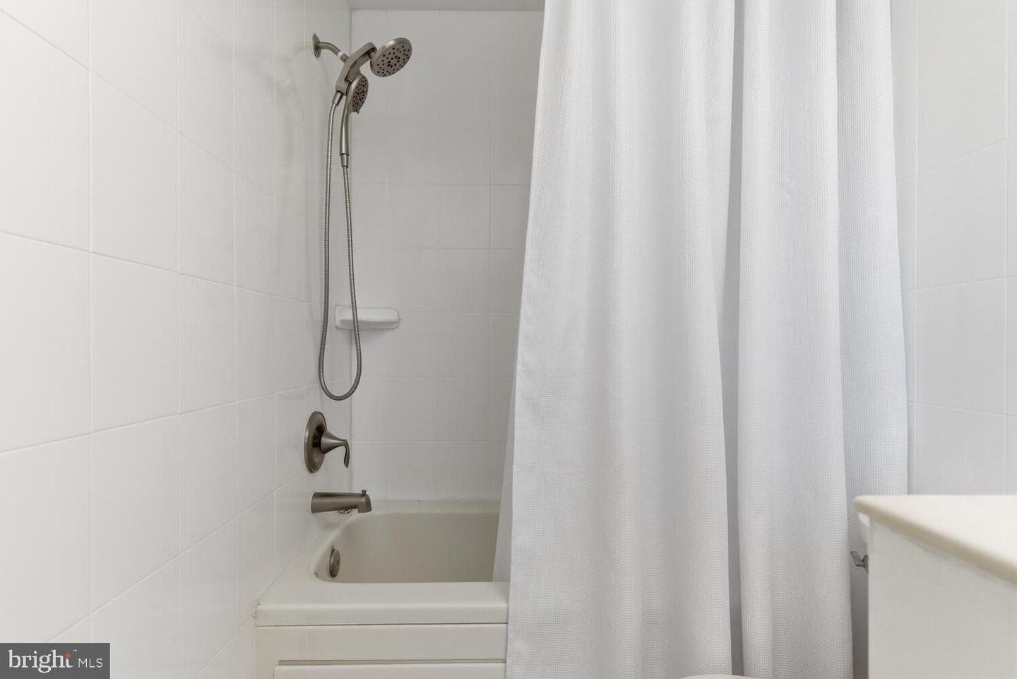 15602 Cliff Swallow Way photo 31