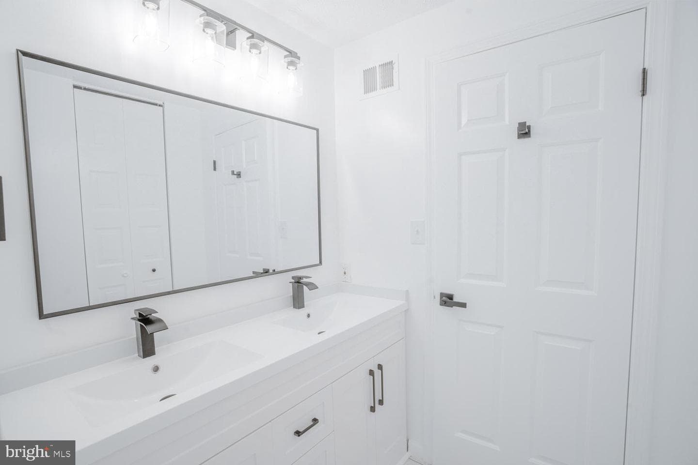 1316 Windmill Lane photo 23