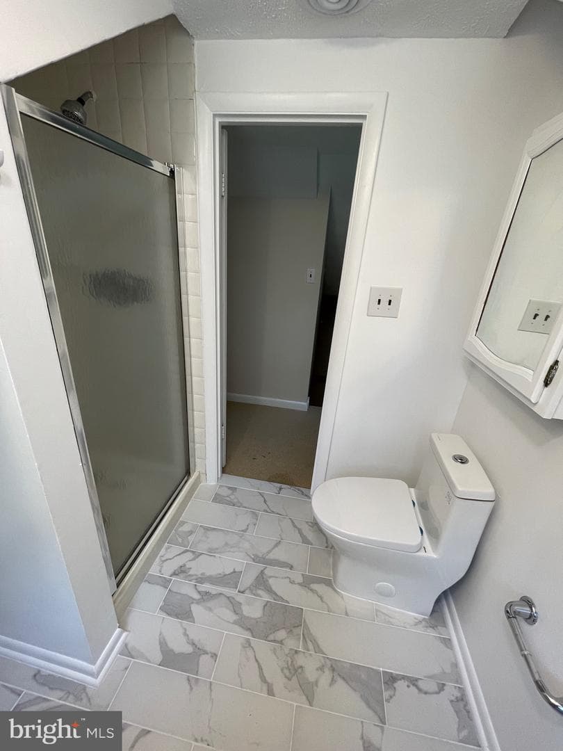 327 S Horners Lane photo 17