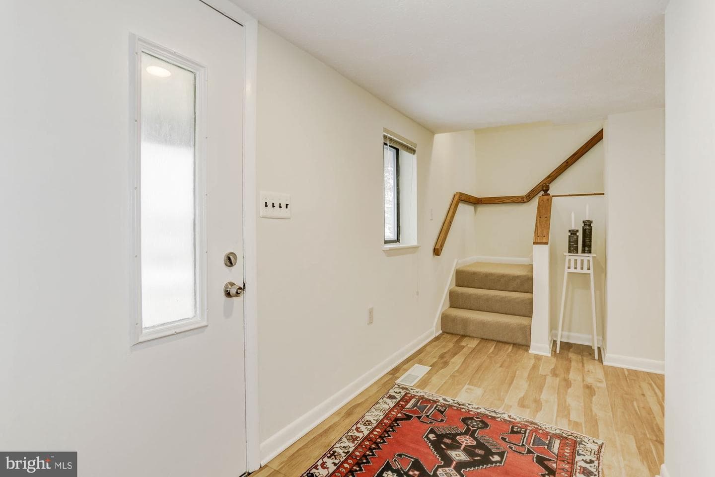 327 S Horners Lane photo 8