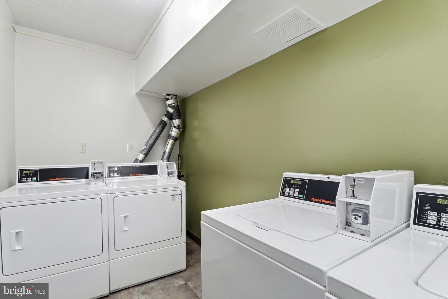 4242 E West Highway #506 photo 19