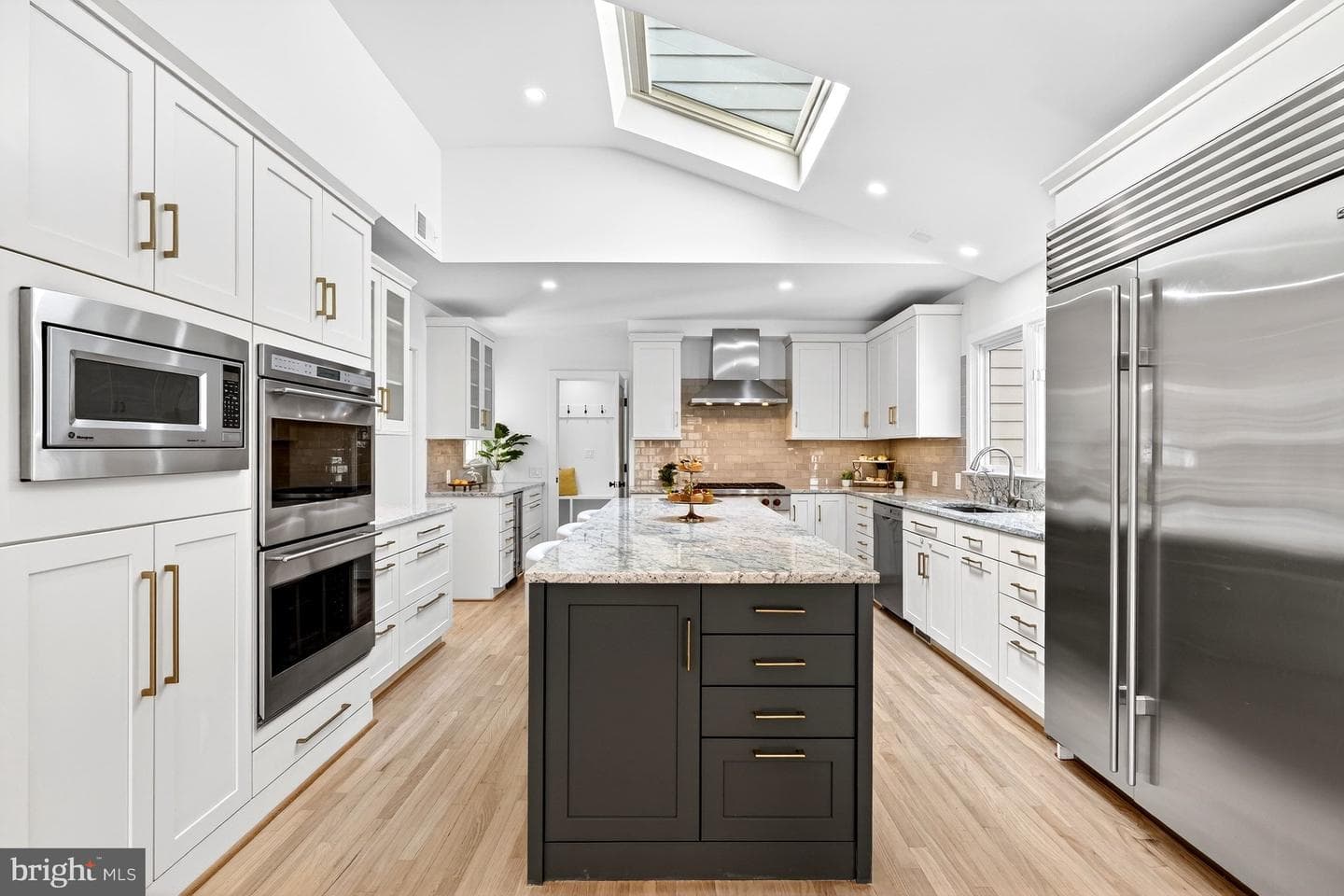 7126 Darby Road photo 24