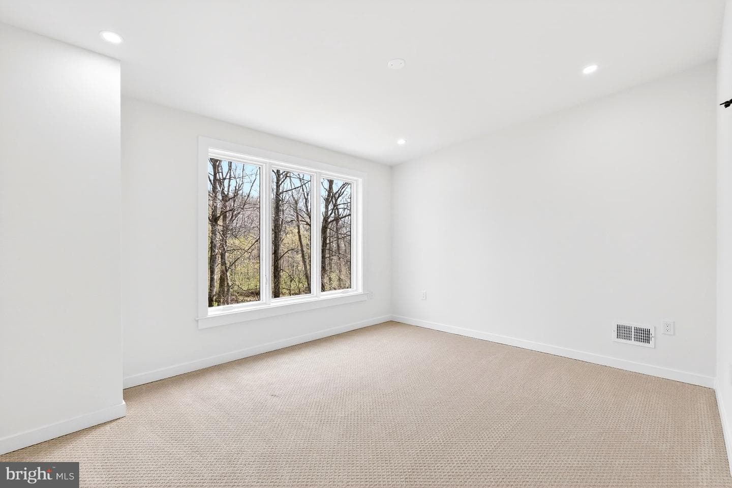 7126 Darby Road photo 53