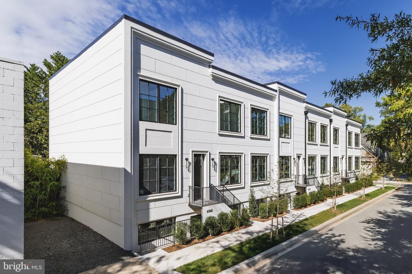 6970 West Ave, Chevy Chase