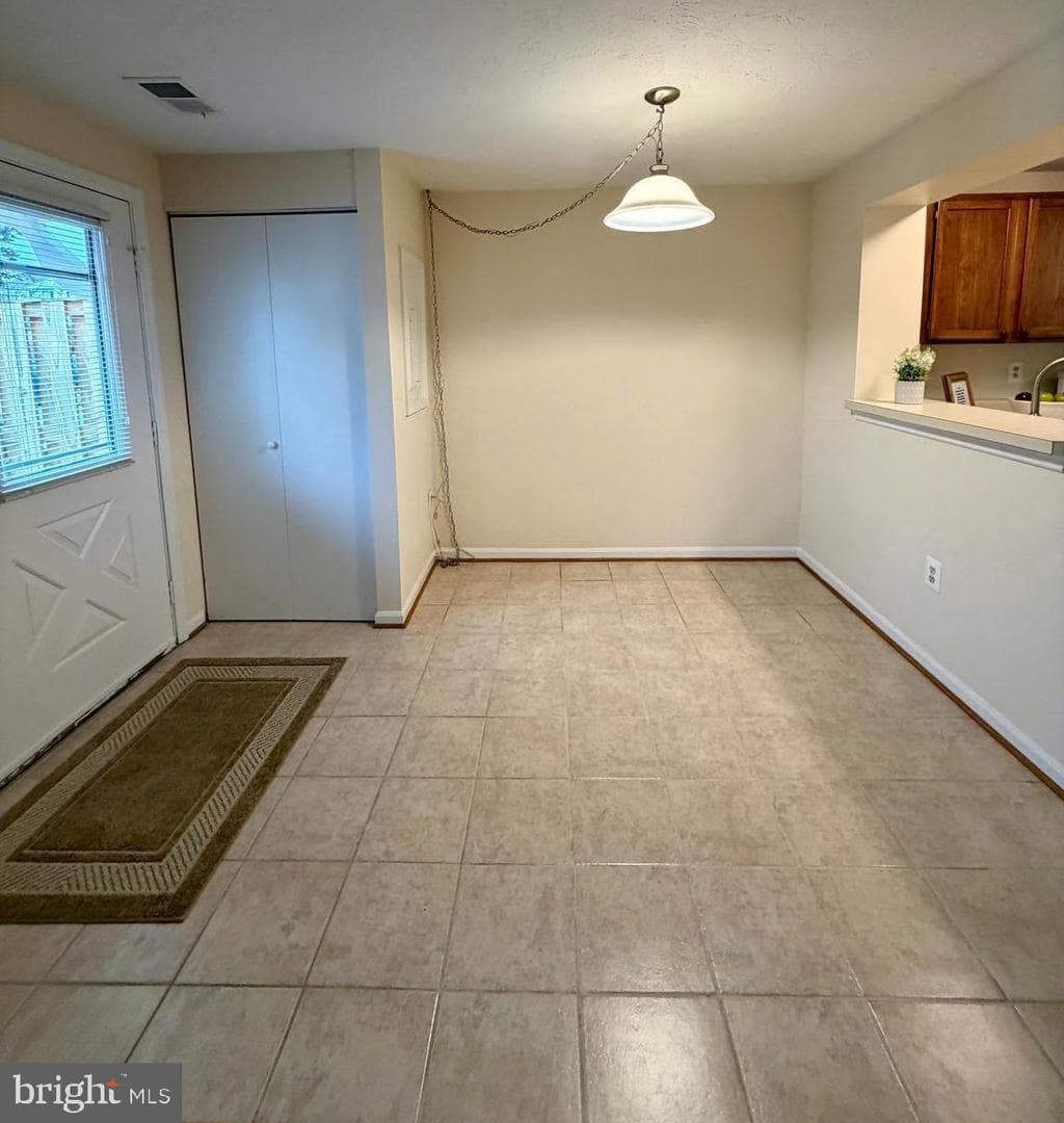 407 Palmtree Drive photo 9