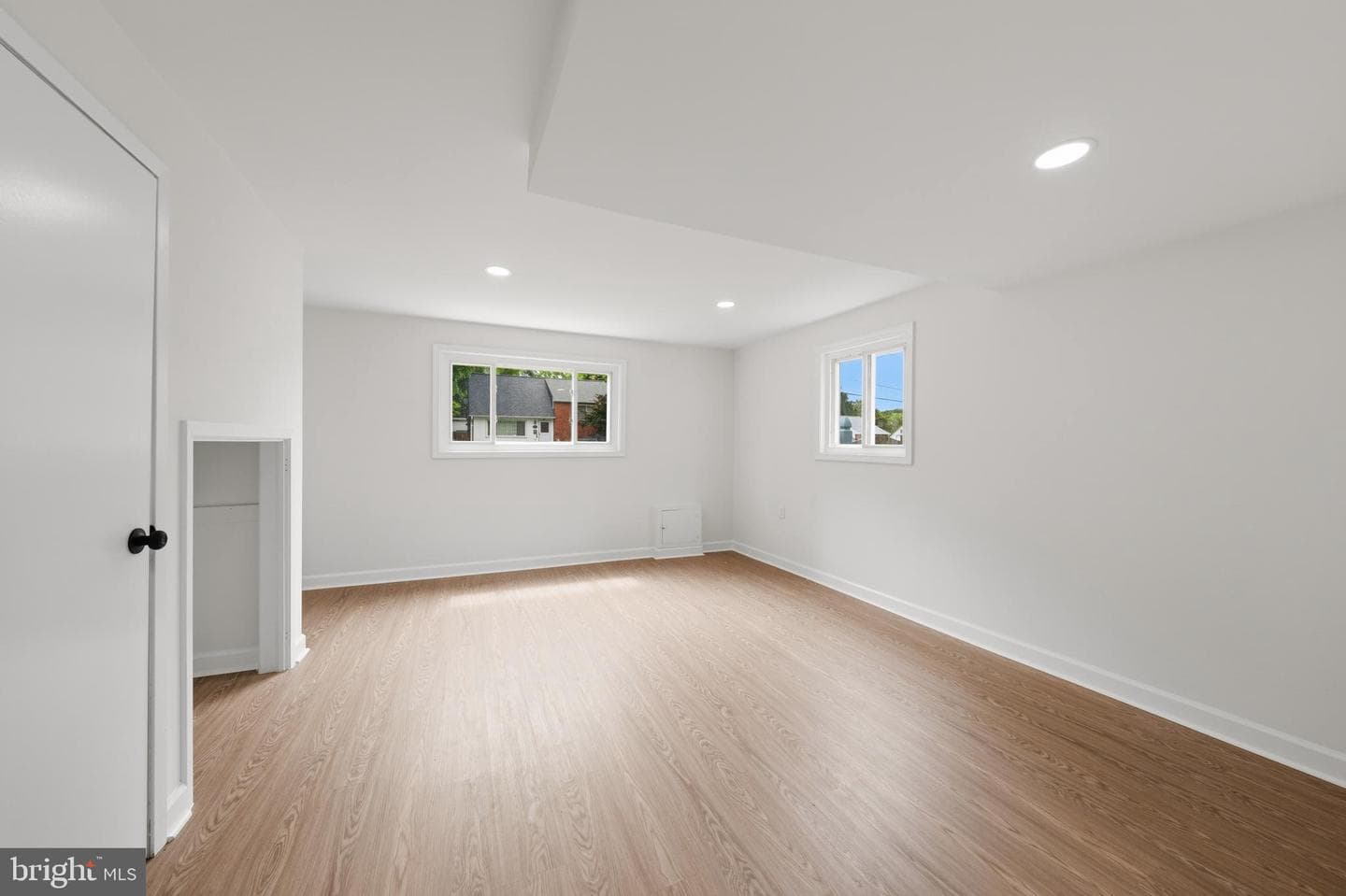 9912 Grayson Avenue photo 19