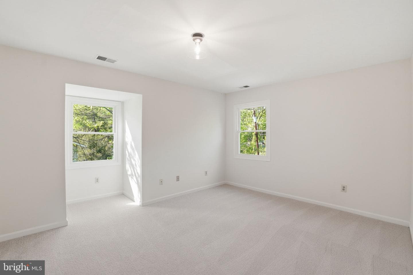 49 Wellesley Circle photo 33