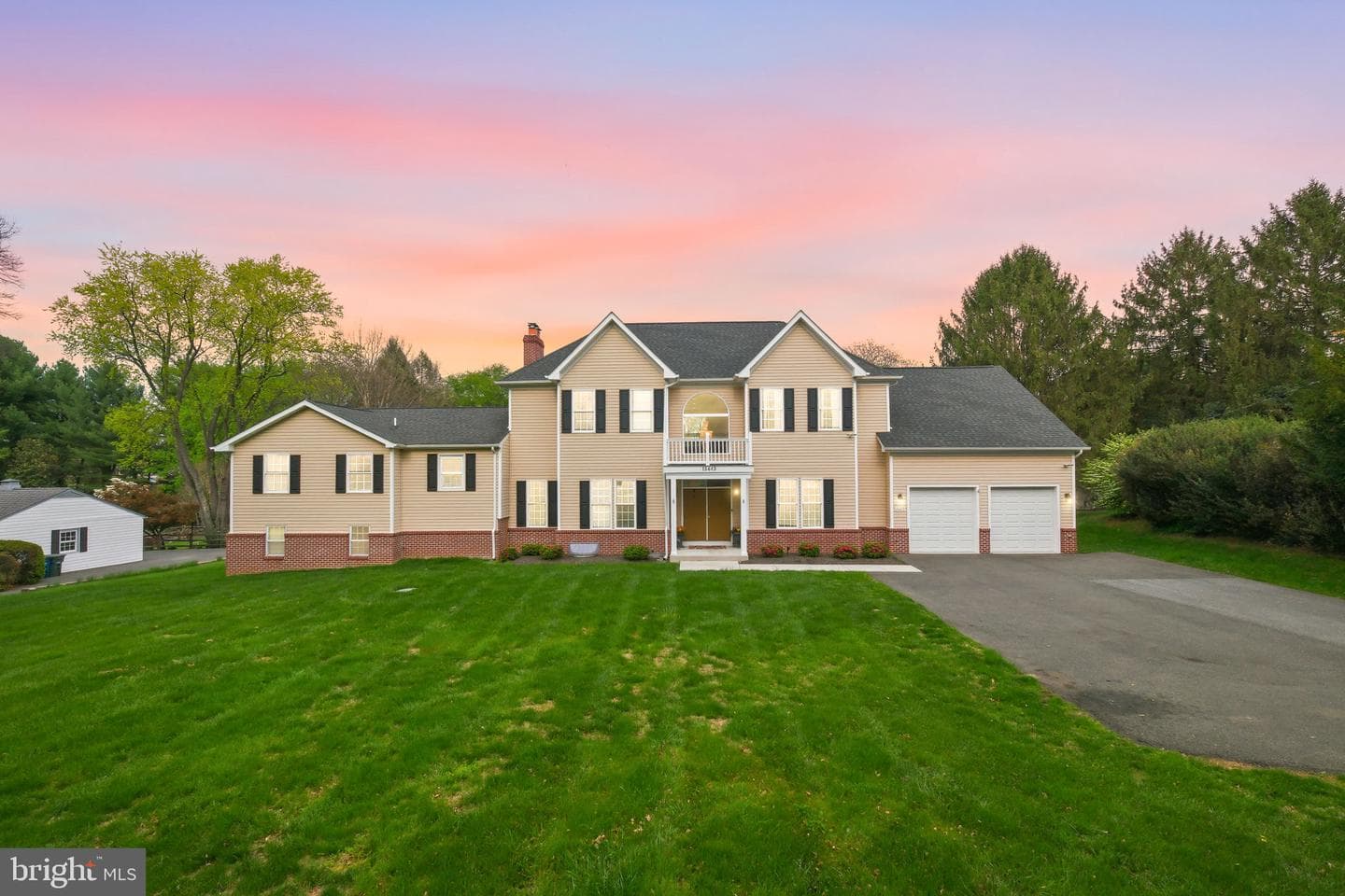 15613 Ancient Oak Dr, North Potomac