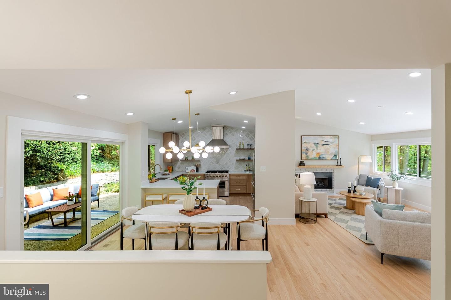 8201 Hamilton Spring Court photo 23