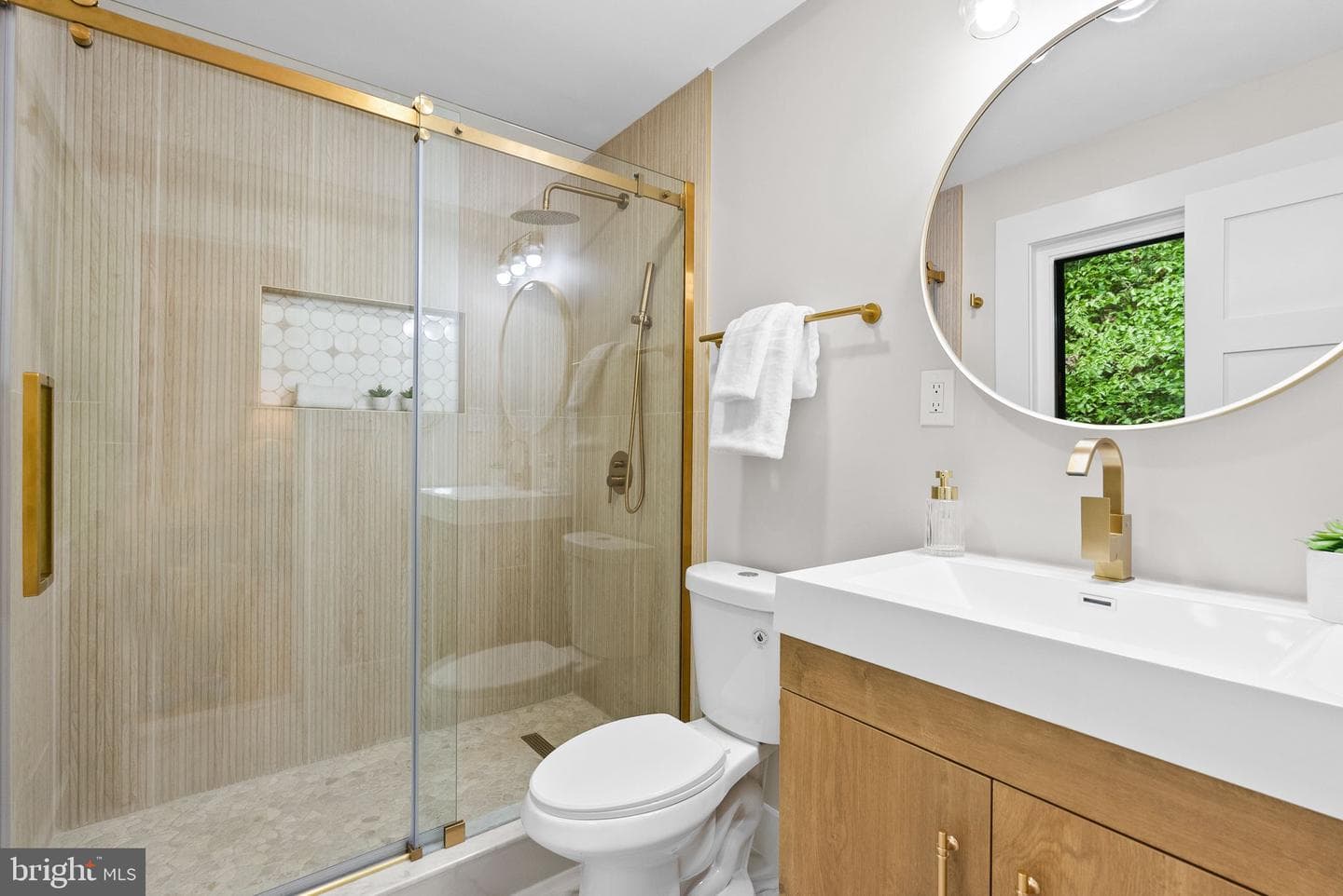 8201 Hamilton Spring Court photo 42