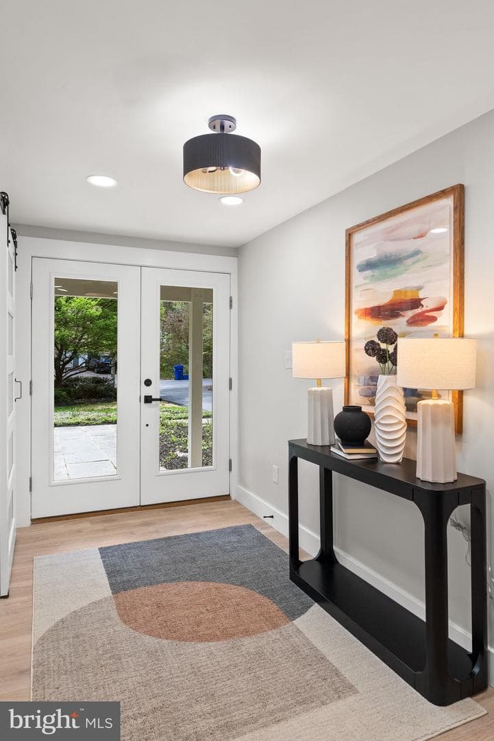 8201 Hamilton Spring Court photo 8