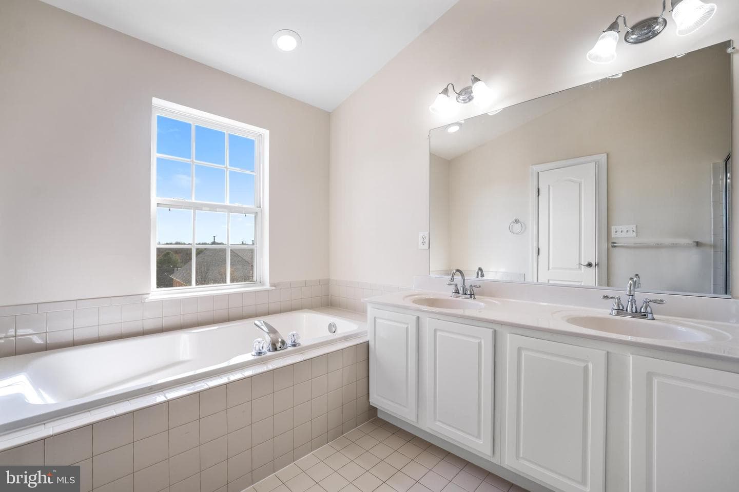 602 Highland Ridge Avenue #200 photo 20
