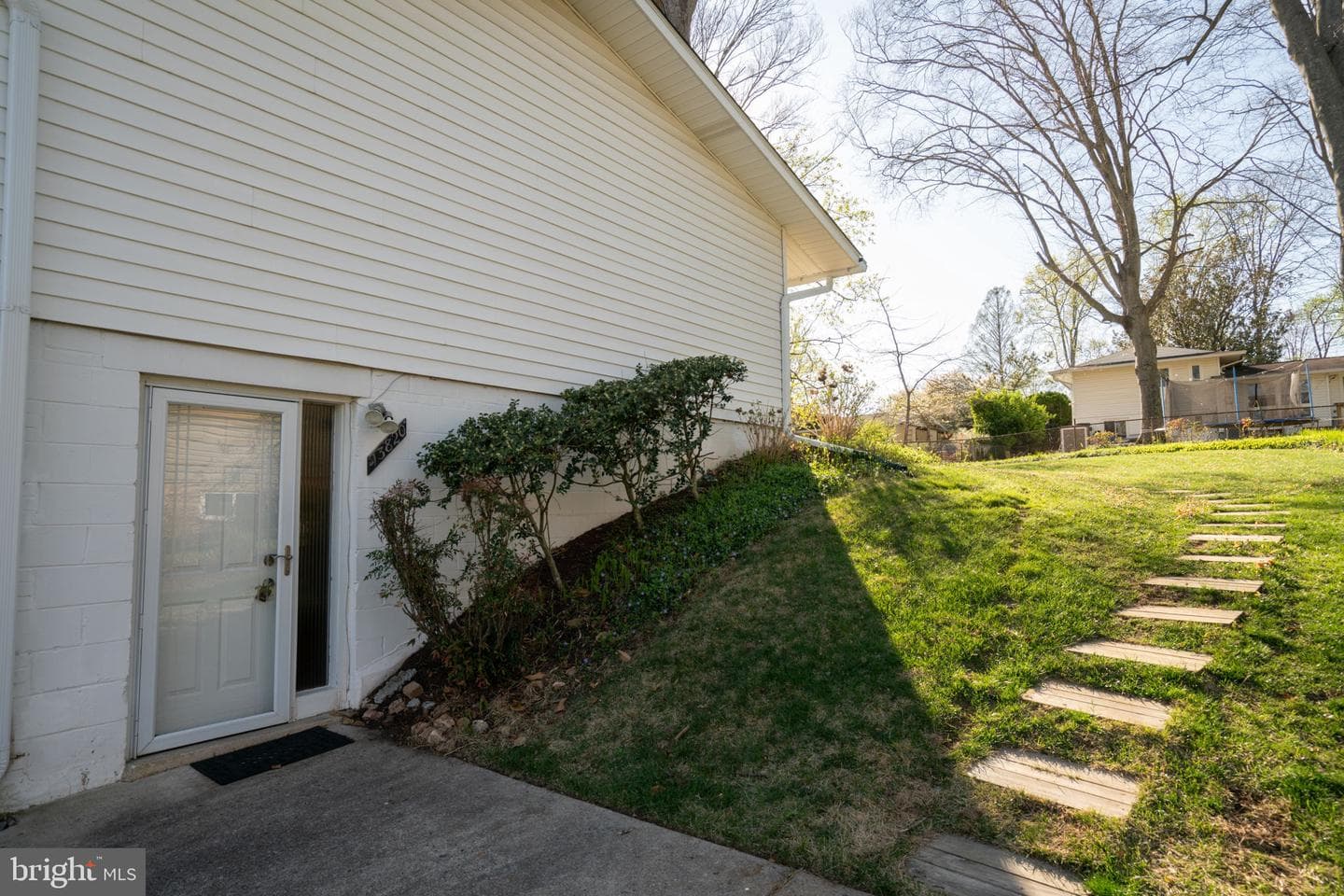 13820 Arctic Avenue photo 45