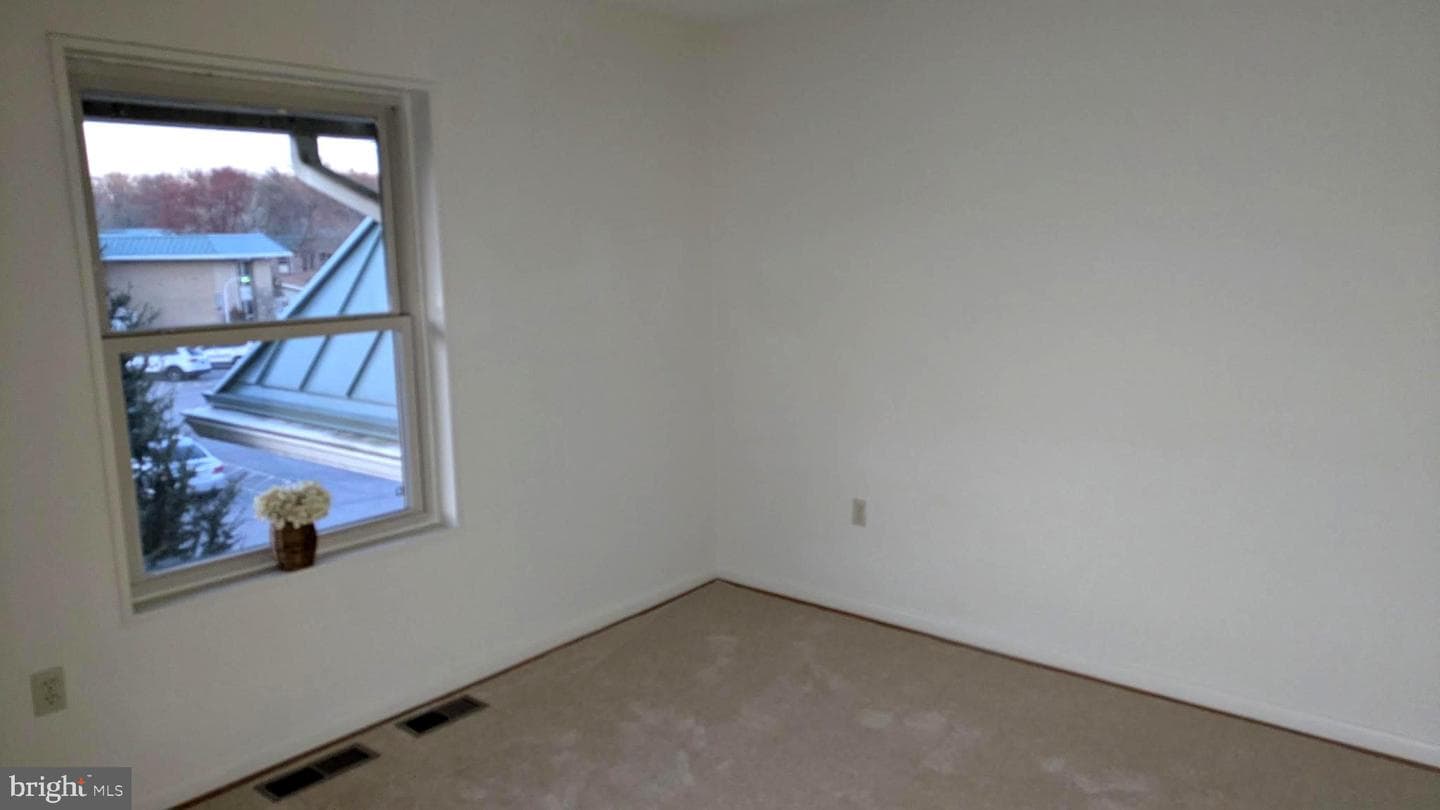 3378 Chiswick Ct # 52-3E photo 9