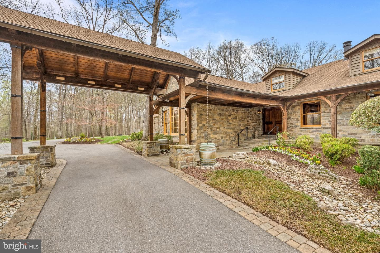 10204 Bentcross Drive photo 2