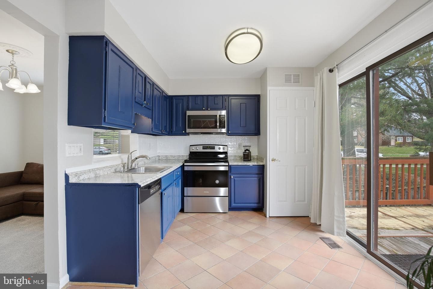 9087 Centerway Road photo 17