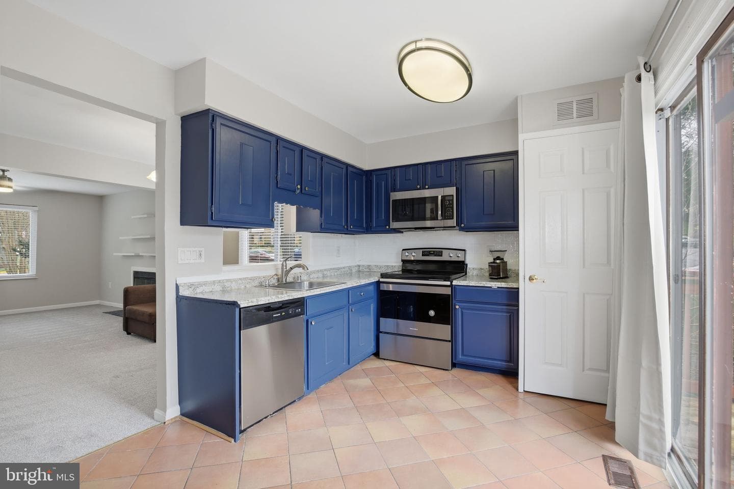9087 Centerway Road photo 18