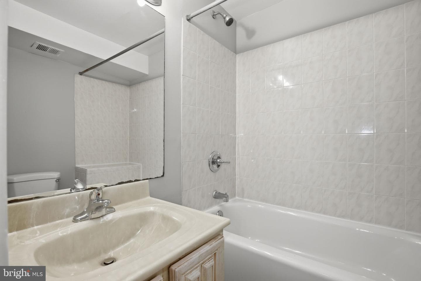 9087 Centerway Road photo 49
