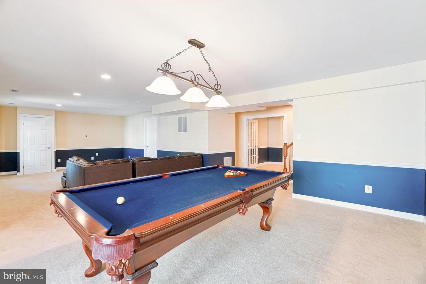 614 Linslade Street photo 37