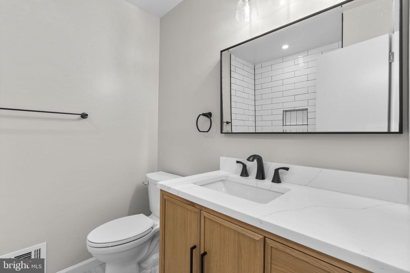 24320 Log House Road photo 25