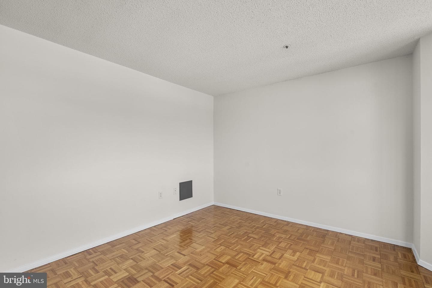 4801 Fairmont Avenue #904 photo 20