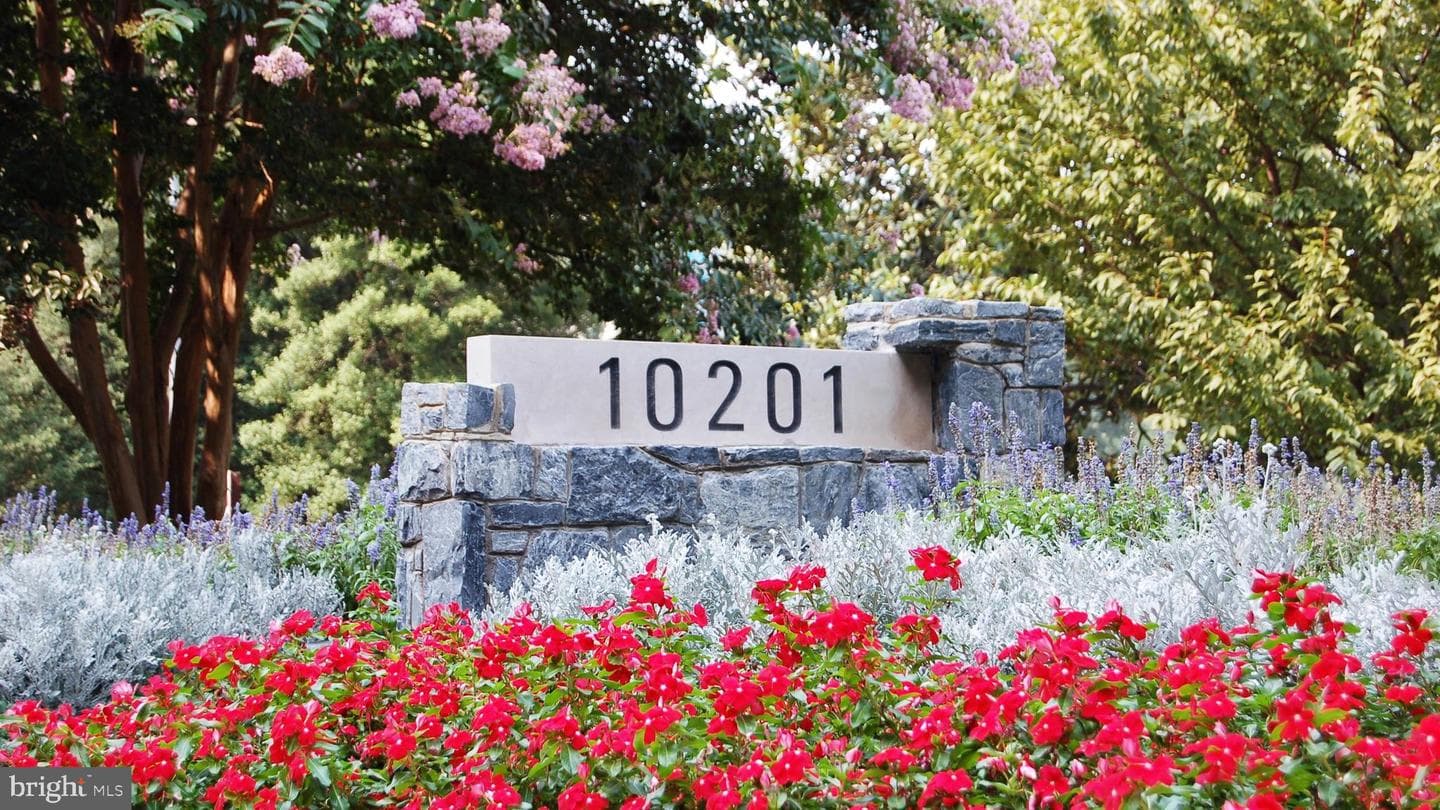 10201 Grosvenor Pl # 1016 photo 19