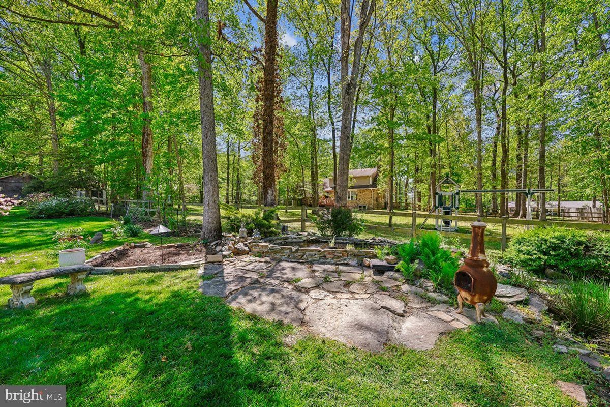 4318 Pinetree Road photo 100