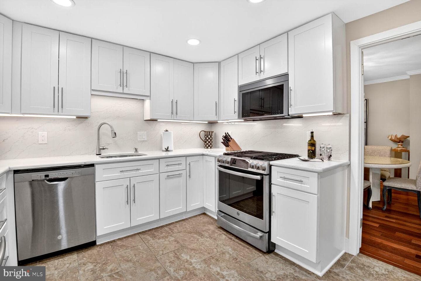 4620 N Park Avenue N #402w photo 13