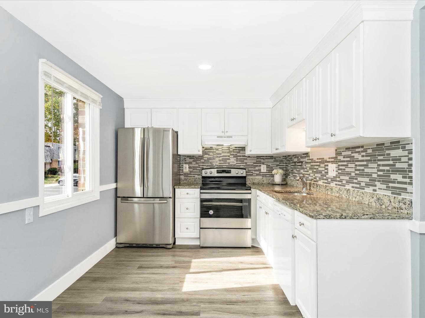 10513 Cambridge Court photo 15