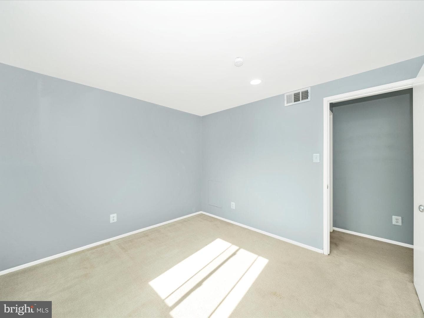 10513 Cambridge Court photo 39