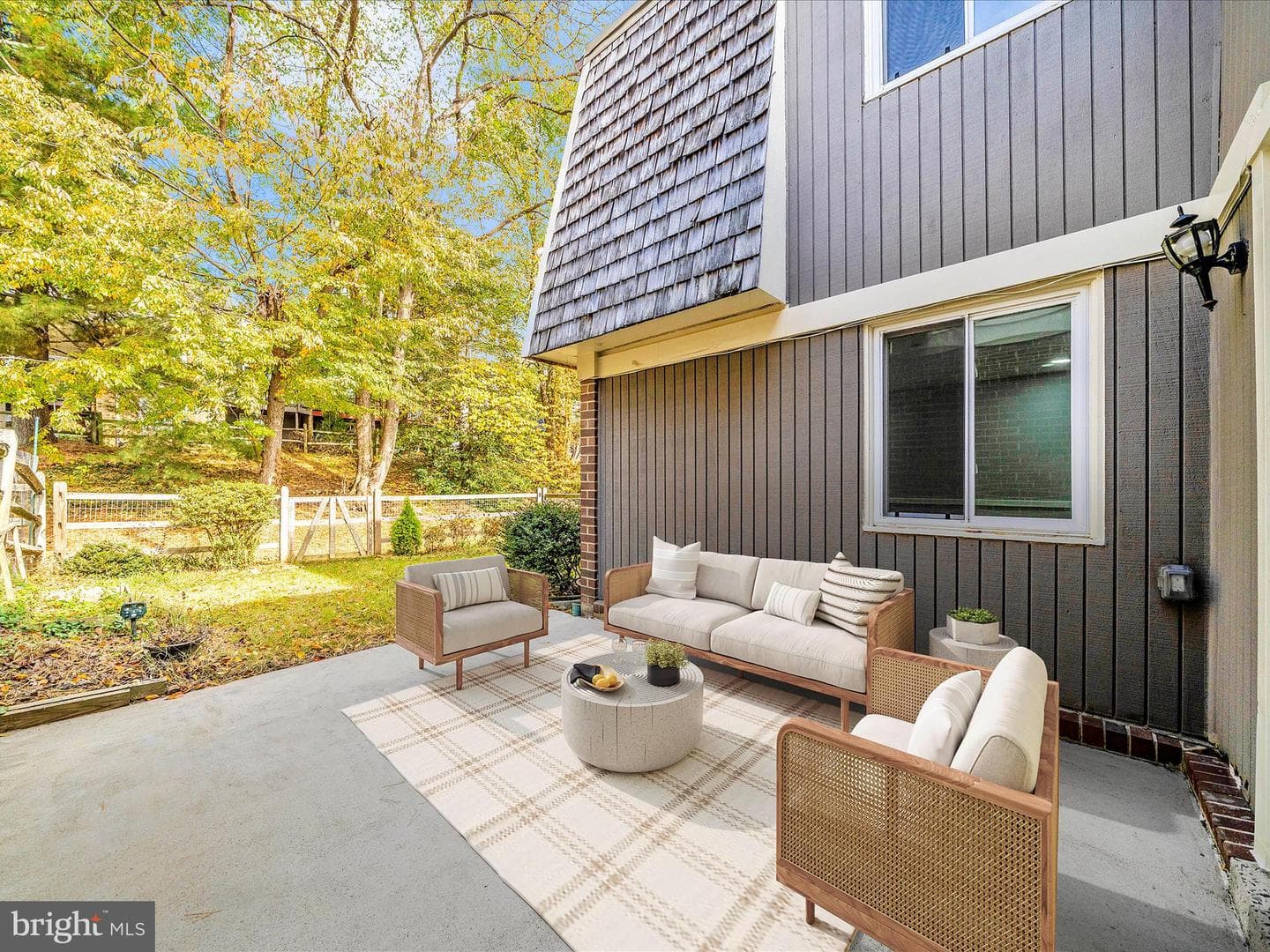 10513 Cambridge Court photo 45