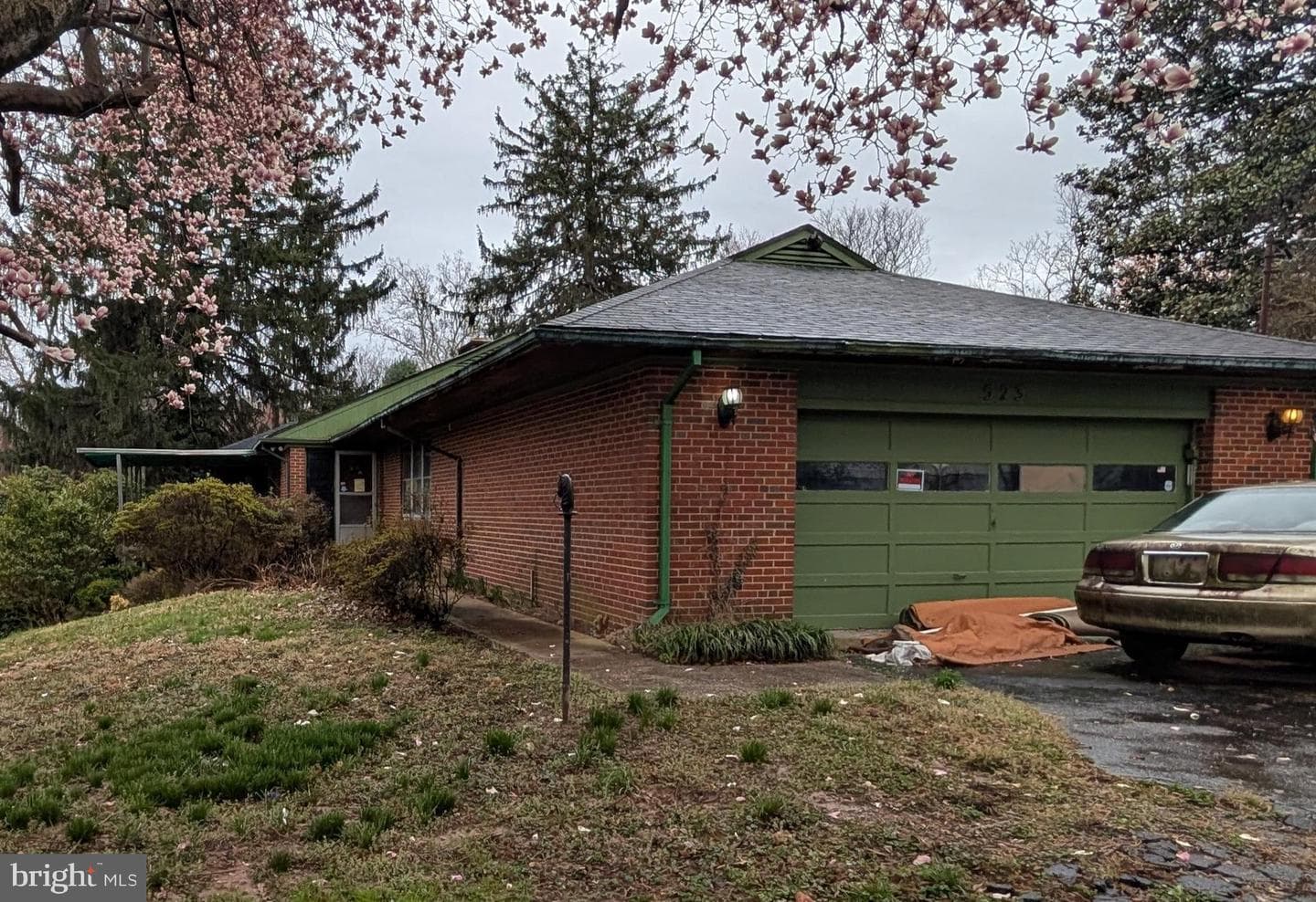 523 Copley Lane photo 2