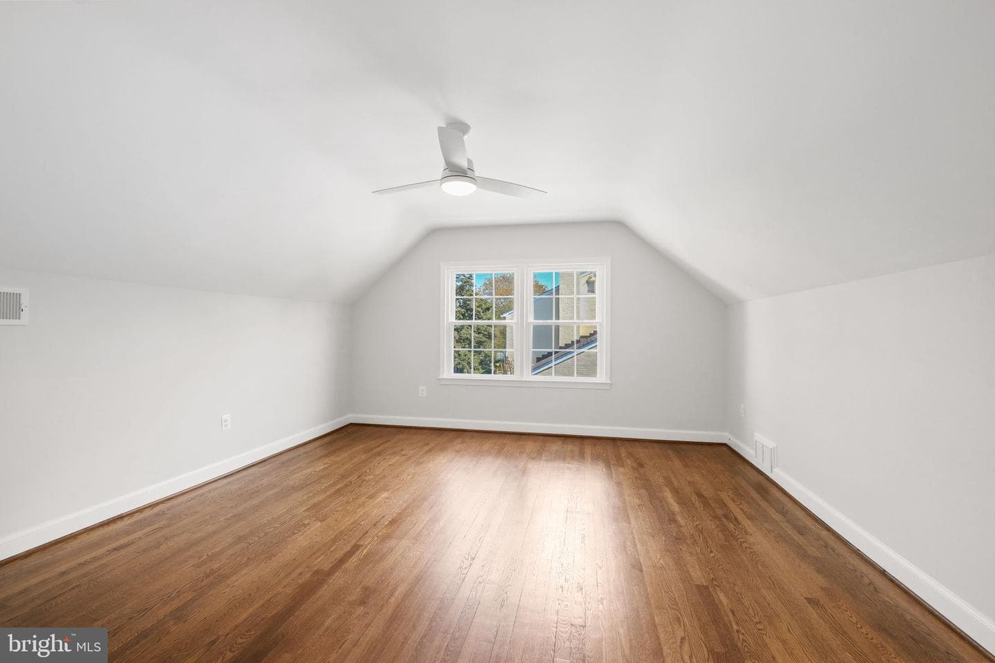 11005 Luxmanor Road photo 29