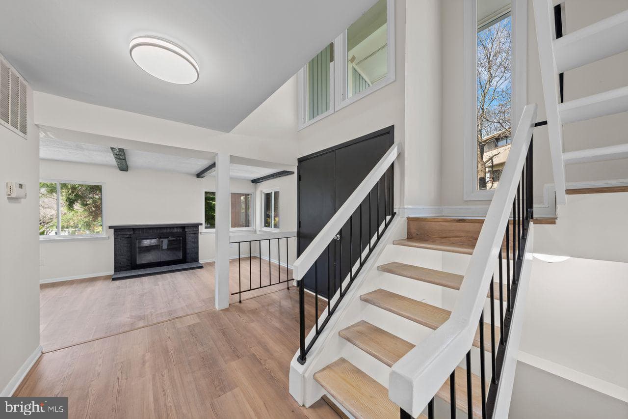 18444 Stone Hollow Drive photo 14