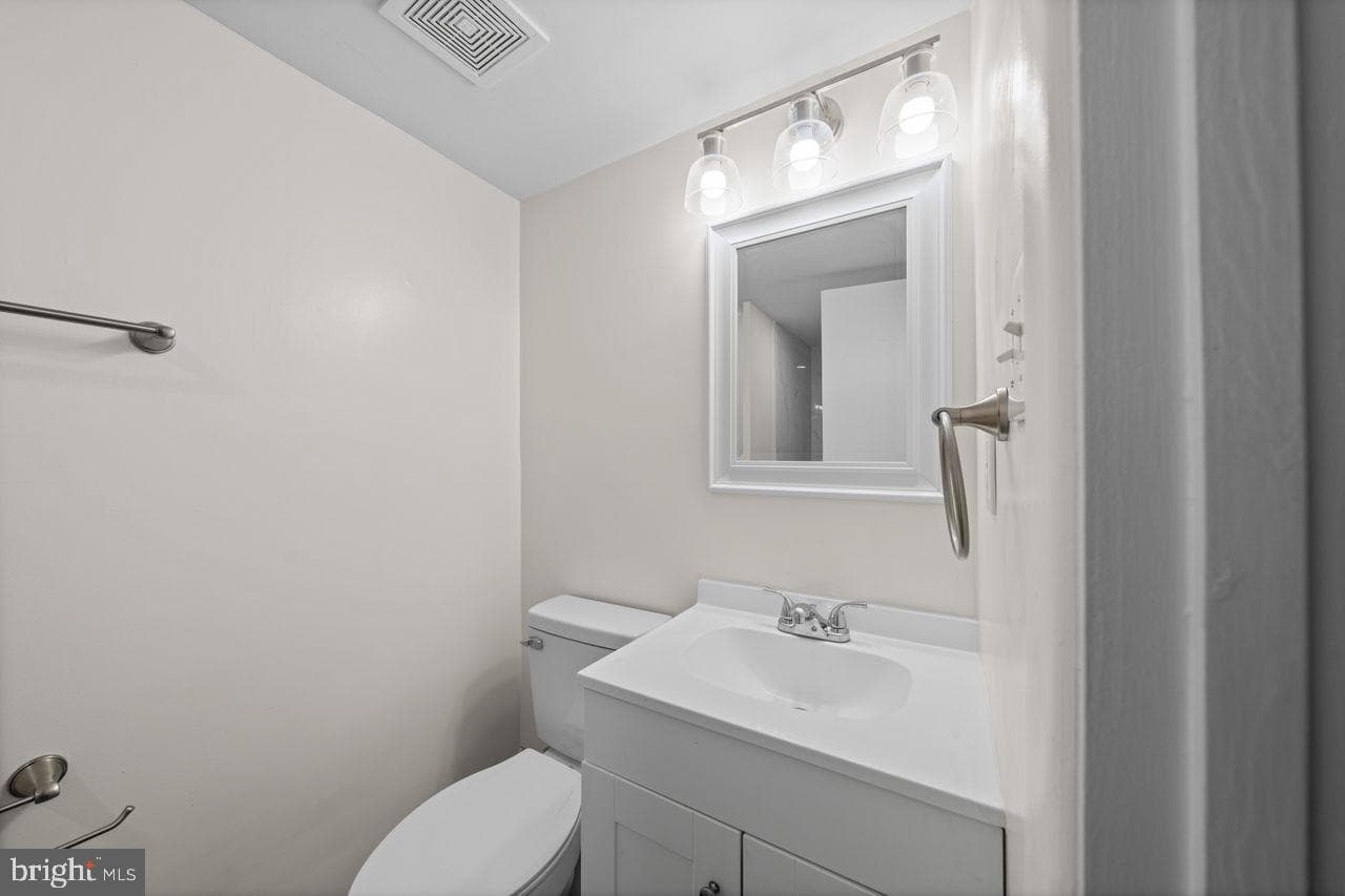 18444 Stone Hollow Drive photo 32
