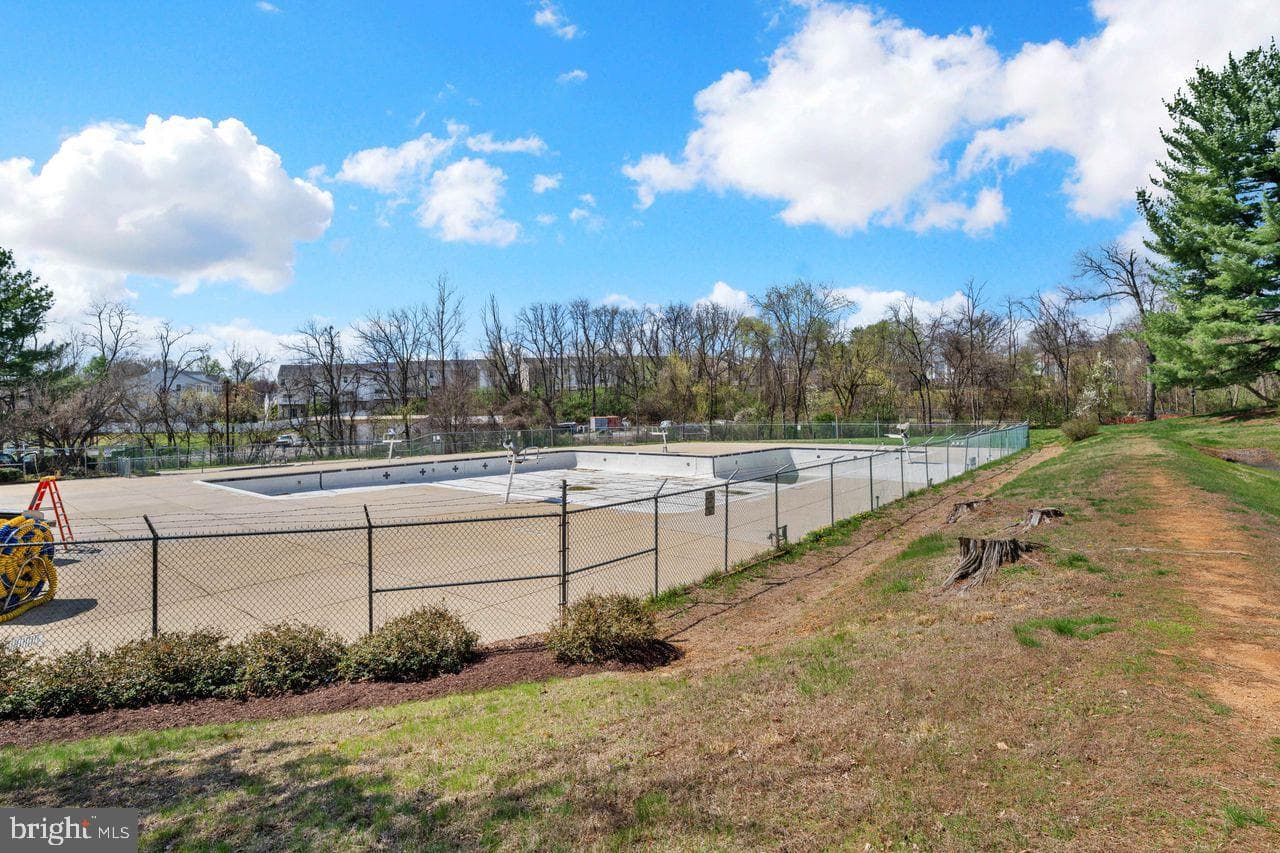 18444 Stone Hollow Drive photo 42