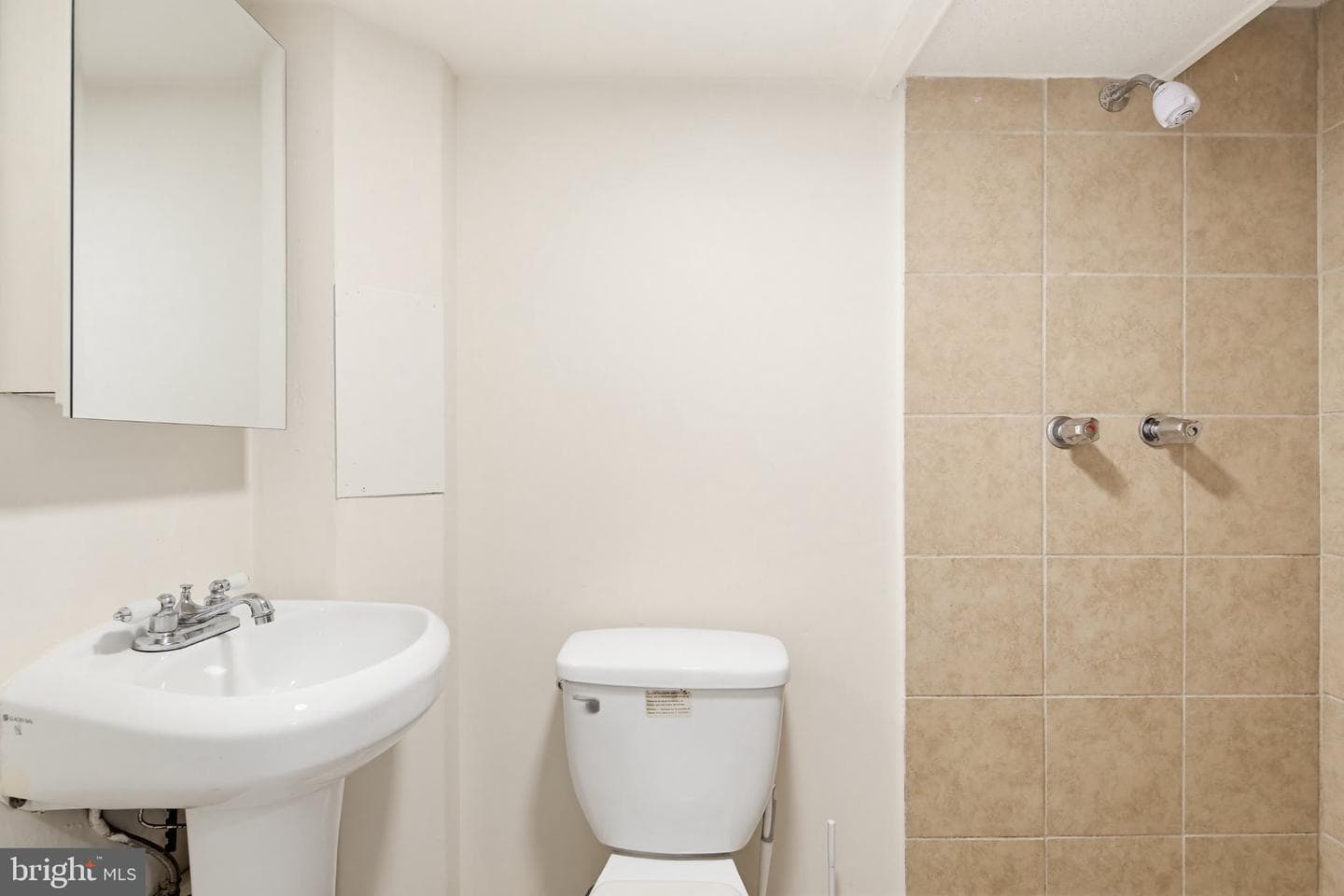 10202 Gardiner Avenue photo 12